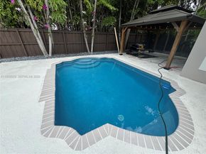 3185 Washington St, Miami FL 33133