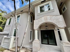 3185 Washington St, Miami FL 33133