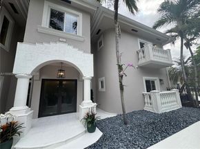 3185 Washington St, Miami FL 33133