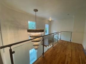 3185 Washington St, Miami FL 33133