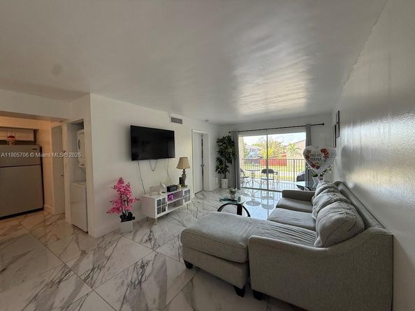 15241 SW 80th St 207, Miami FL 33193
