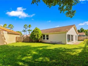 6090 NW 179th Ter, Hialeah FL 33015