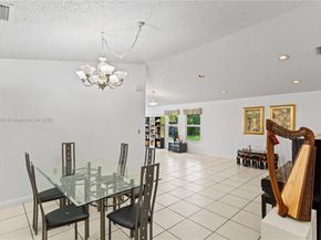6090 NW 179th Ter, Hialeah FL 33015
