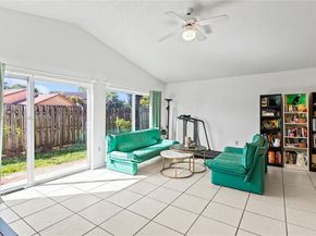 6090 NW 179th Ter, Hialeah FL 33015