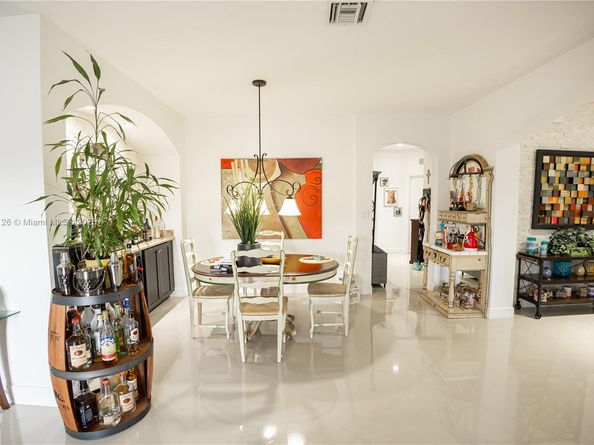 2133 NW 14th Pl, Homestead FL 33030