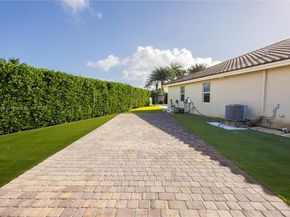 2133 NW 14th Pl, Homestead FL 33030