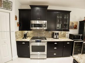 2133 NW 14th Pl, Homestead FL 33030