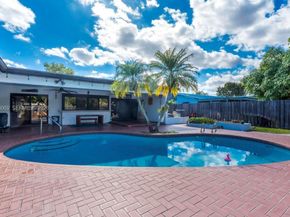 5201 Jefferson St, Hollywood FL 33021