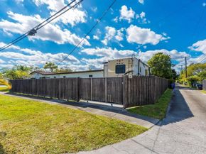 5201 Jefferson St, Hollywood FL 33021