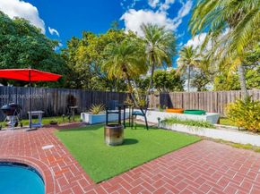 5201 Jefferson St, Hollywood FL 33021