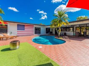 5201 Jefferson St, Hollywood FL 33021