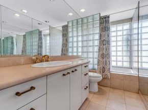 5201 Jefferson St, Hollywood FL 33021