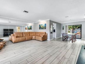 5201 Jefferson St, Hollywood FL 33021