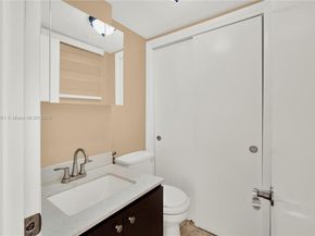 1340 Lincoln Rd 207, Miami Beach FL 33139