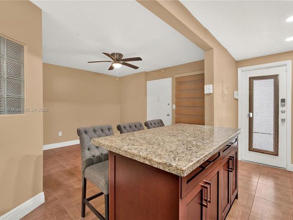 1340 Lincoln Rd 207, Miami Beach FL 33139