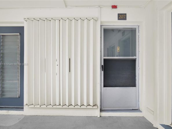 1340 Lincoln Rd 207, Miami Beach FL 33139