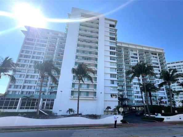 1000 West Ave 908, Miami Beach FL 33139