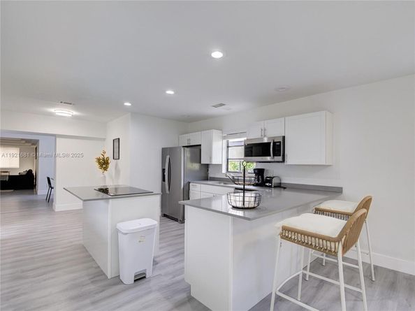 2703 Adams St, Hollywood FL 33020