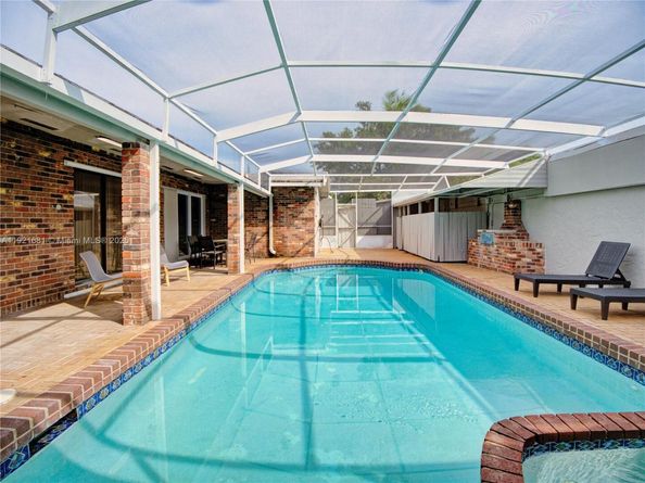 2703 Adams St, Hollywood FL 33020