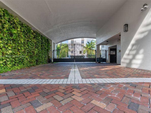 1162 98th St 4, Bay Harbor Islands FL 33154