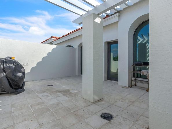 1162 98th St 4, Bay Harbor Islands FL 33154