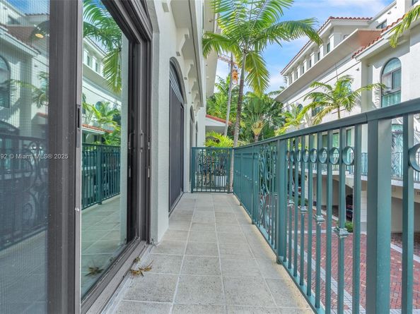 1162 98th St 4, Bay Harbor Islands FL 33154