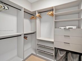 65 N Shore Dr 31C, Miami Beach FL 33141