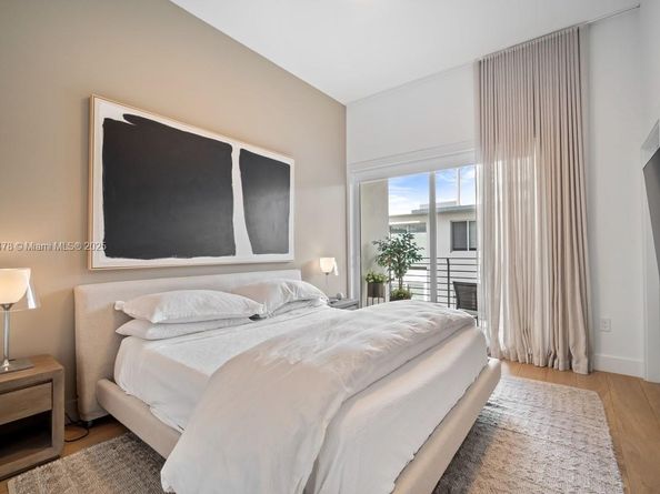 65 N Shore Dr 31C, Miami Beach FL 33141