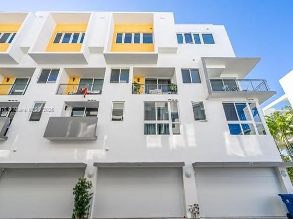65 N Shore Dr 31C, Miami Beach FL 33141
