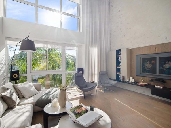 65 N Shore Dr 31C, Miami Beach FL 33141