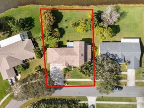 620 NW 204th Ave, Pembroke Pines FL 33029