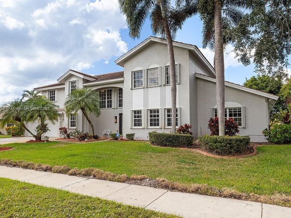 620 NW 204th Ave, Pembroke Pines FL 33029