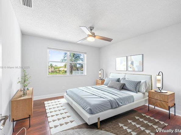 620 NW 204th Ave, Pembroke Pines FL 33029
