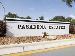 620 NW 204th Ave, Pembroke Pines FL 33029