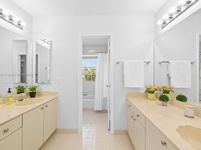 620 NW 204th Ave, Pembroke Pines FL 33029