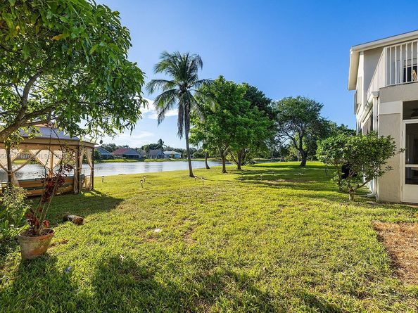 620 NW 204th Ave, Pembroke Pines FL 33029