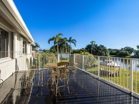 620 NW 204th Ave, Pembroke Pines FL 33029