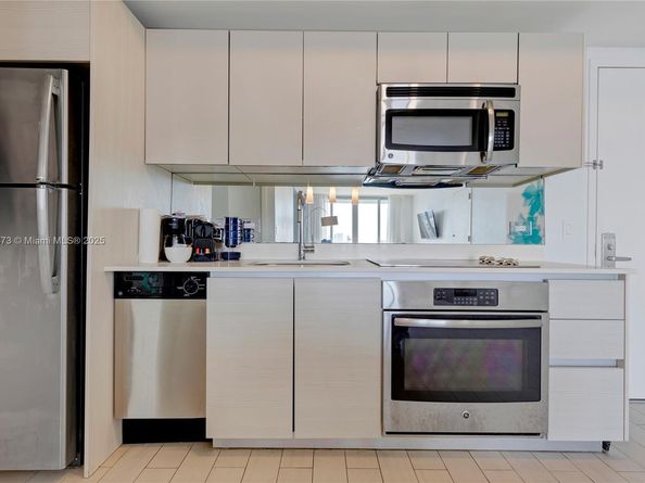 2602 E Hallandale Beach Blvd R2109, Hallandale Beach FL 33009