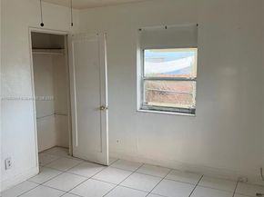 2135 Plunkett Ct, Hollywood FL 33020