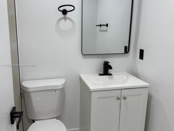18423 NW 44th Pl, Miami Gardens FL 33055
