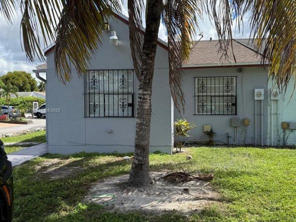 18423 NW 44th Pl, Miami Gardens FL 33055
