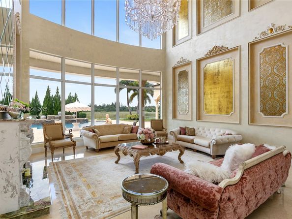 2951 Lake Ridge Ln, Weston FL 33332
