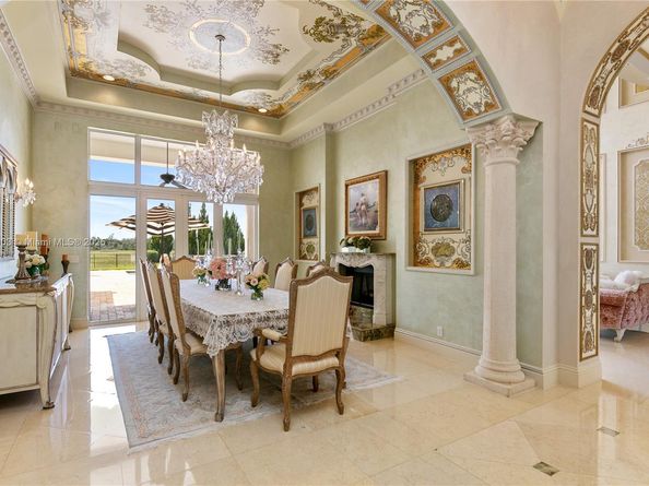 2951 Lake Ridge Ln, Weston FL 33332