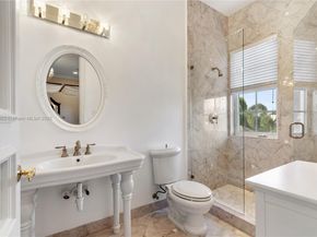 2951 Lake Ridge Ln, Weston FL 33332