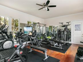 2951 Lake Ridge Ln, Weston FL 33332