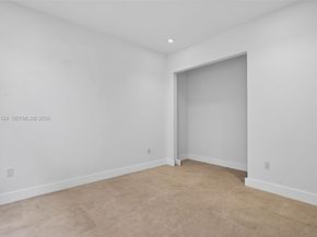 7222 SW 52nd Ct, Miami FL 33143