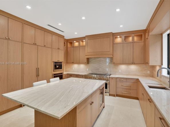 7222 SW 52nd Ct, Miami FL 33143