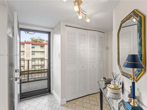 2998 NW 48th Ter 329, Lauderdale Lakes FL 33313