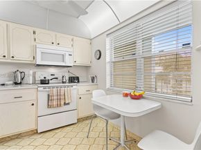 2998 NW 48th Ter 329, Lauderdale Lakes FL 33313