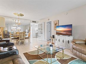 2998 NW 48th Ter 329, Lauderdale Lakes FL 33313